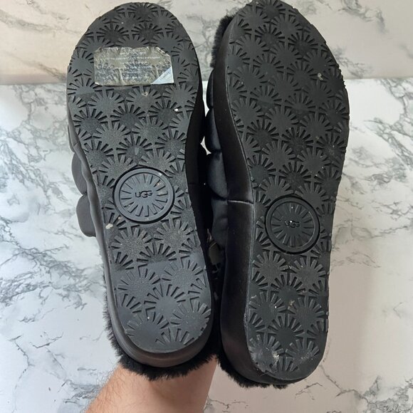 UGG Women 10 Puff Yeah Slippers Slip On Black Ankle Strap Fluffy Fuzzy Soft Shoe - Picture 5 of 7